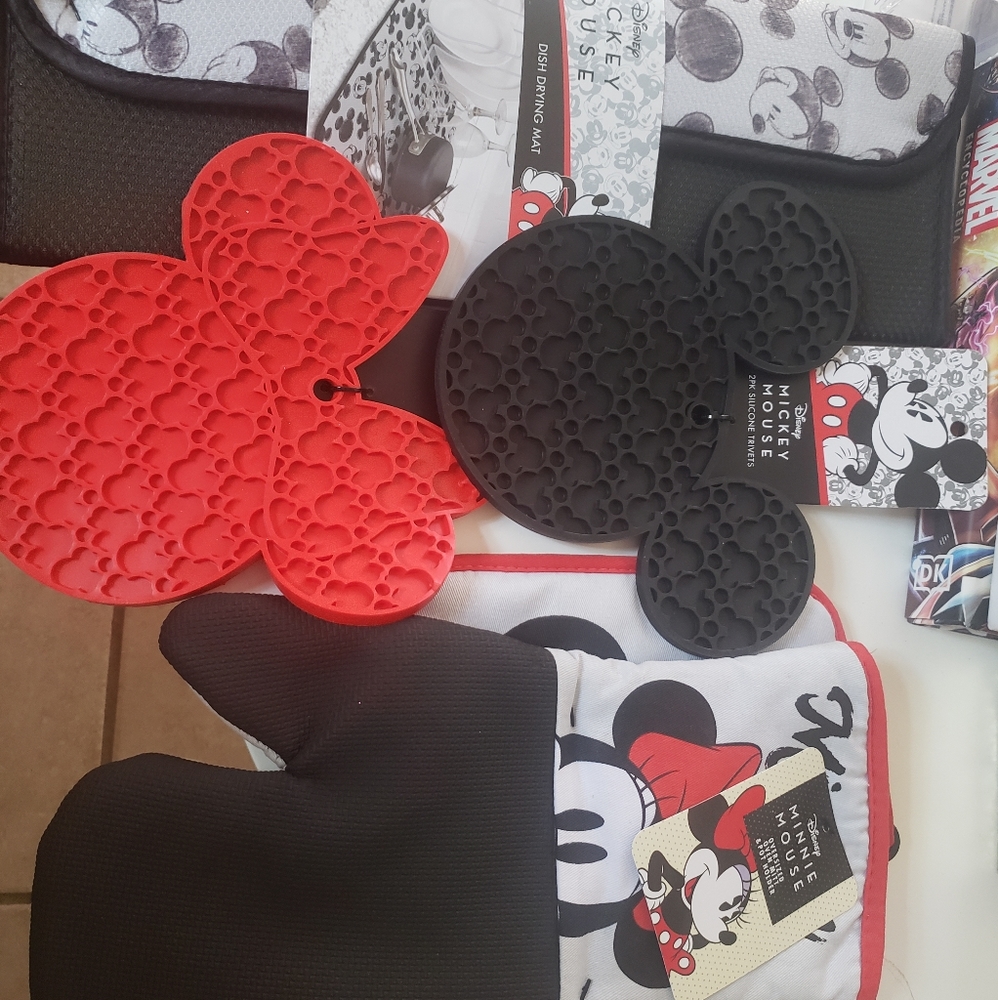 Minnie Mouse 5pc Kitchen Bundle